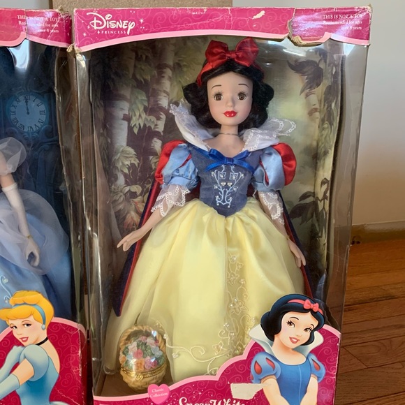 Disney Princess collectible porcelain dolls - Picture 2 of 5
